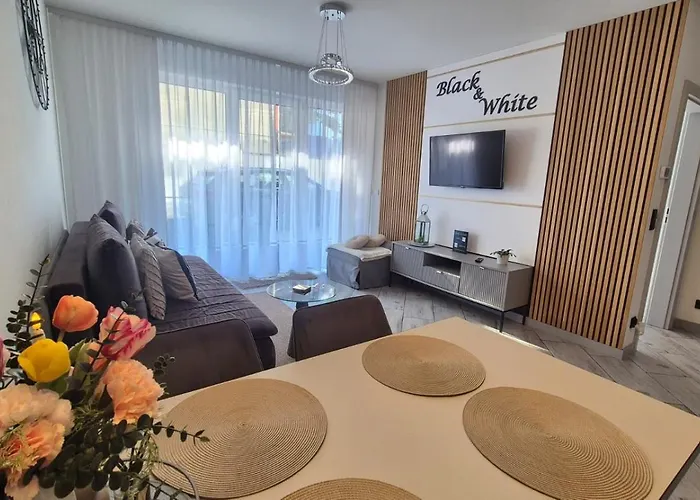 Black-white 아파트 *